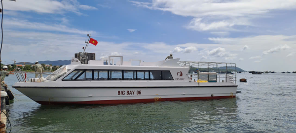 HẠ THỦY TÀU KHÁCH BIG BAY 06