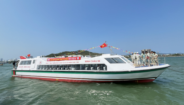 HẠ THỦY TÀU KHÁCH MINH CHÂU 98