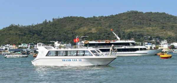 HẠ THỦY TÀU KHÁCH CAO TỐC CẤP SB THANH VÂN 12