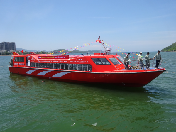 HẠ THỦY TÀU KHÁCH MINH CHÂU LUXURY 56