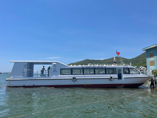 HẠ THỦY 02 TÀU KHÁCH: ICON CRUISES TENDER 1 VÀ SIX SENSES NINH VAN BAY 19