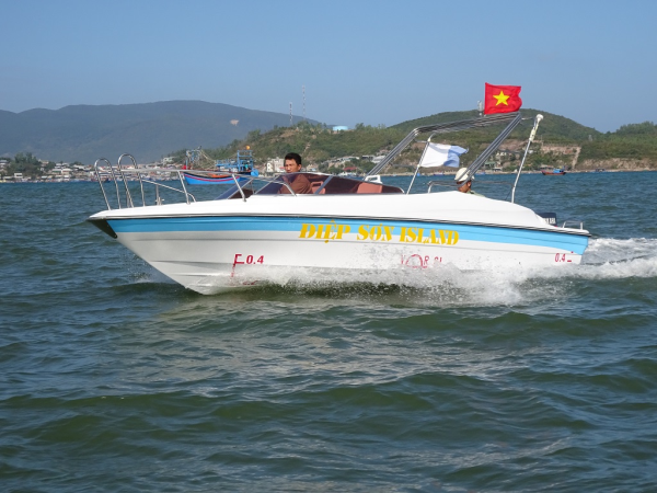 Uninship bàn giao Cano cao tốc Long Hoàng Phát và Điệp Sơn Island