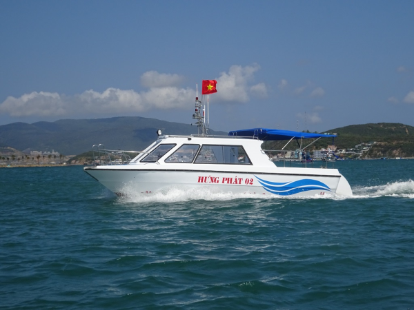 UNINSHIP hạ thủy tàu HƯNG PHÁT 02